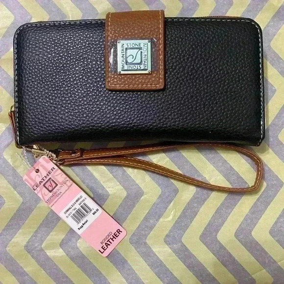 Stone Mountain Women's Cornwall Wallet NWT - Picture 1 of 6